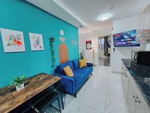 TV connectée, table de tennis de table