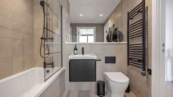 Apartment | 1 bedroom, Internet