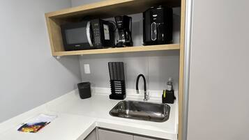 Basic Apartment | Private kitchen