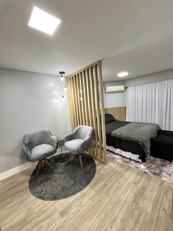 Basic Apartment | Bathroom