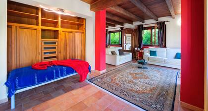 Holiday Home 'Il Trucchetto' with Private Garden