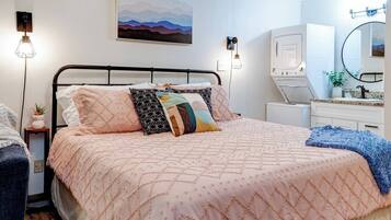 1 bedroom, WiFi, bed sheets