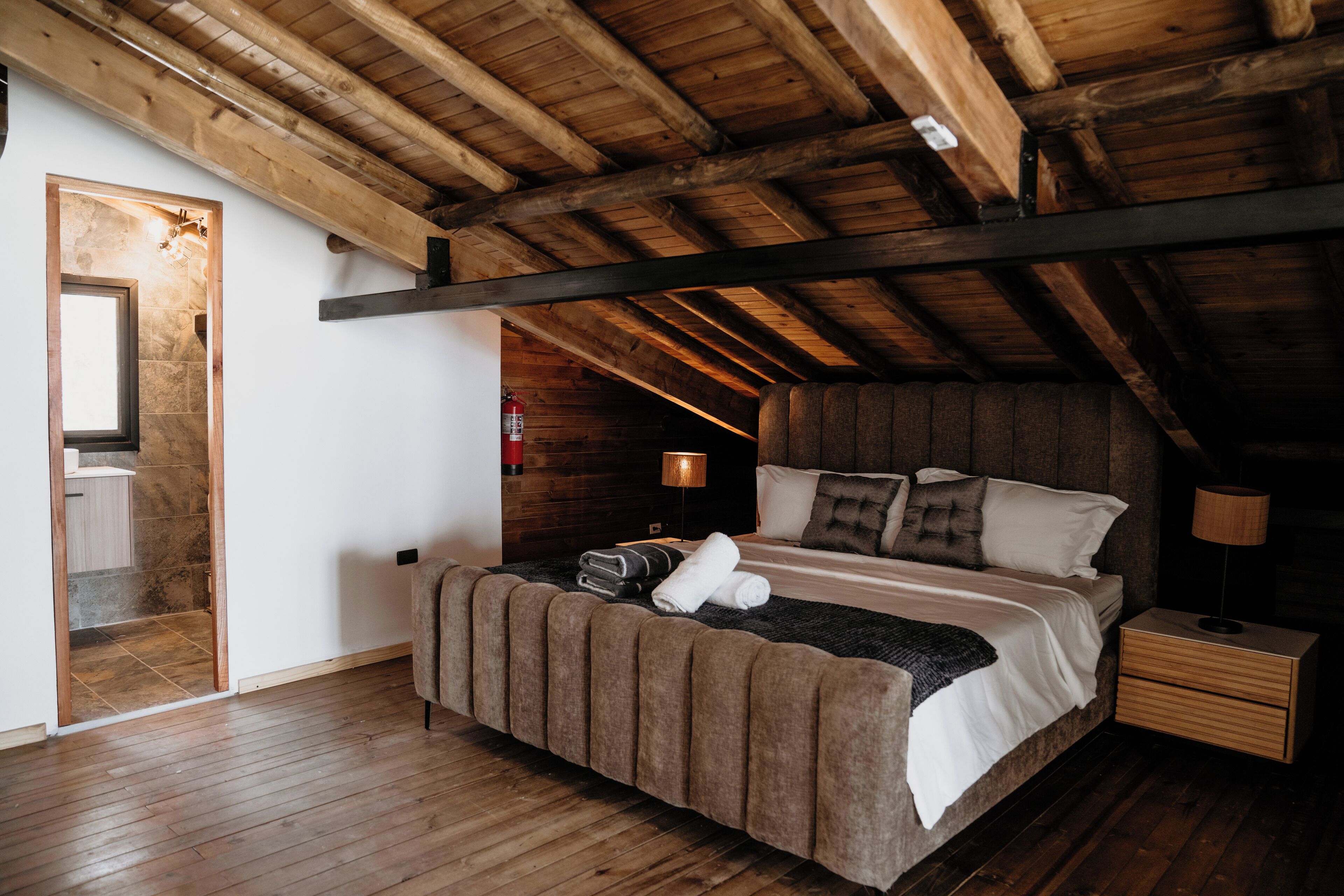 6 camere, una cassaforte in camera, Wi-Fi gratuito, lenzuola
