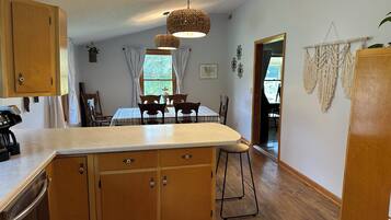 Micro-ondas, fogão, cooktop, lava-louças