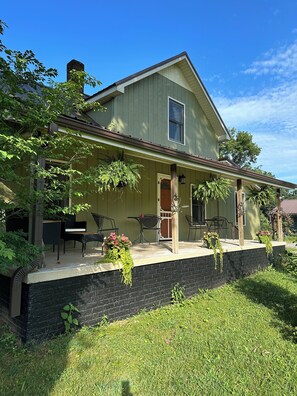 Exterior - 4-bedroom house in marvelous Lynchburg with private inground pool and sauna (Lynchburg)