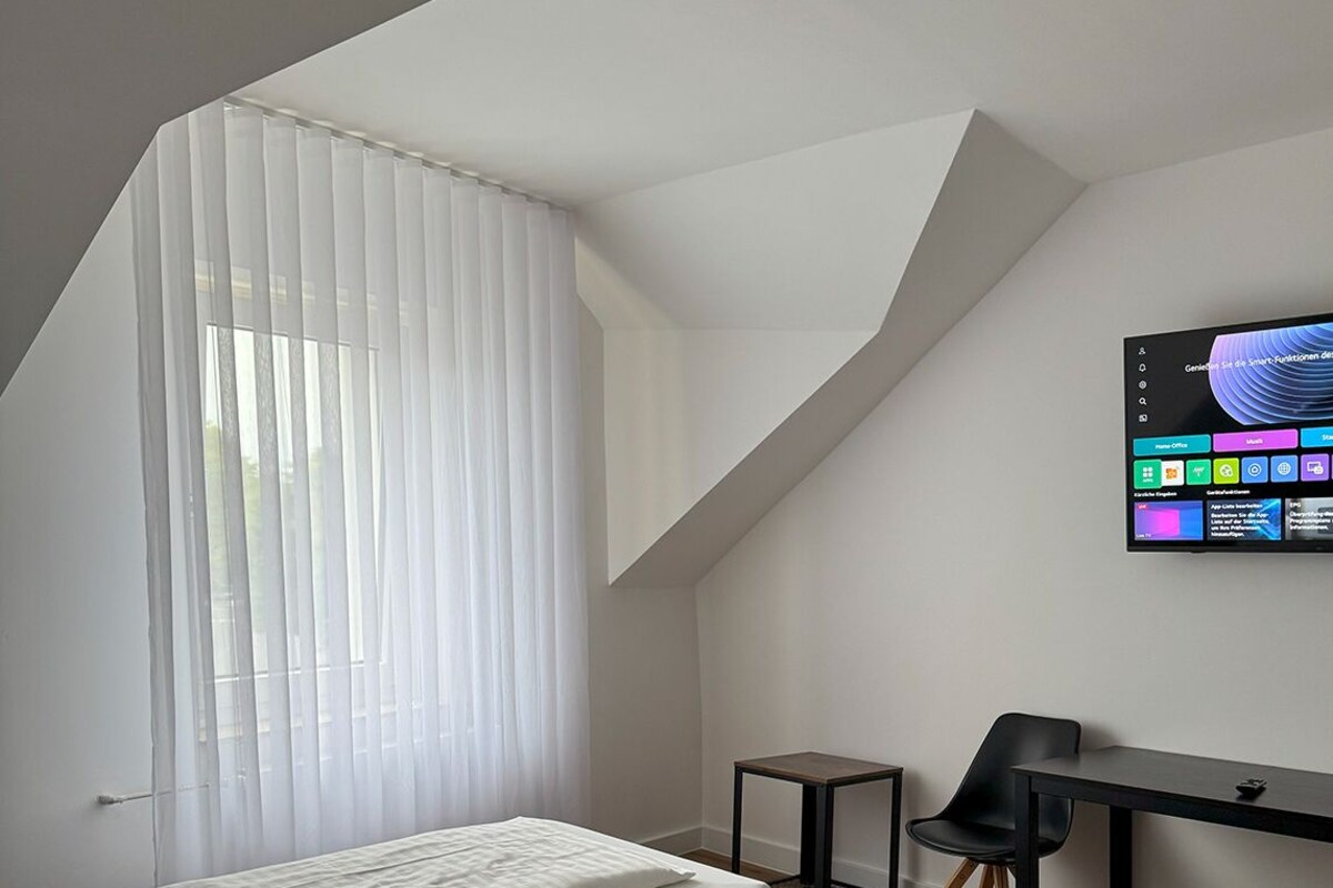 Classic Twin Room, City View | Desk, WiFi (free)