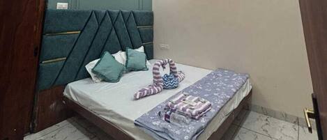 Deluxe Double Room | In-room safe, blackout curtains, iron/ironing board, free WiFi