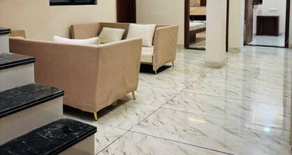 HOTEL SHREE GAJANAND PALACE