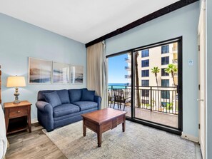 Studio, 1 King Bed with Sofa bed (Origin at Seahaven 634) | Living area