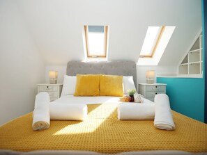 3 bedrooms, iron/ironing board, Internet, bed sheets