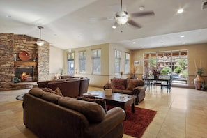 Condo, Multiple Beds, Kitchen, Mountain View (Terra Vista) | Interior