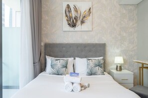 Apartment | 1 bedroom, Internet - Zada Tower Sleeps 2 With Balcony and City Views (Dubai)