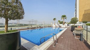 Apartment - Meydan Apartment Sleeps 2 With Huge Balcony (Dubai)