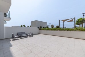 Apartment | 1 bedroom, Internet - Meydan Apartment Sleeps 2 With Huge Balcony (Dubai)