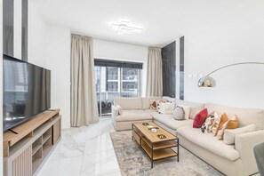 Apartment | 2 bedrooms, Internet - Chic Apartment in Marina Sleeps 4 With Canal Views (Dubai)