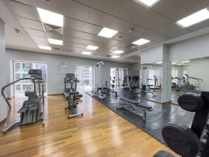 Apartment | 2 bedrooms, Internet - Chic Apartment in Marina Sleeps 4 With Canal Views (Dubai)