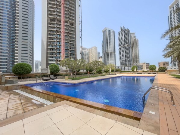 Apartment | 2 bedrooms, Internet - Chic Apartment in Marina Sleeps 4 With Canal Views (Dubai)
