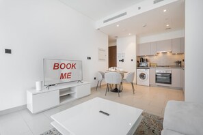 2 bedrooms, Internet - Chic 2 bed Apartment in Sobha Creek Vistas (Dubai)