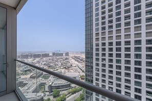 2 bedrooms, Internet - Chic 2 bed Apartment in Sobha Creek Vistas (Dubai)