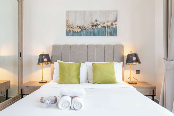 Apartment | 1 bedroom, Internet - Dubai South Spacious 1 bed Flat for 4 People (Dubai)