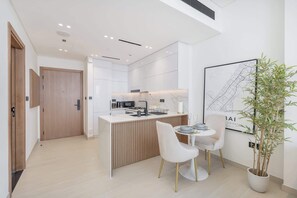 Apartment | 1 bedroom, Internet - 1 Bed Apartment in JVC Sleeps 2 With Balcony (Dubai)