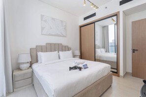 Apartment | 1 bedroom, Internet - 1 Bed Apartment in JVC Sleeps 2 With Balcony (Dubai)