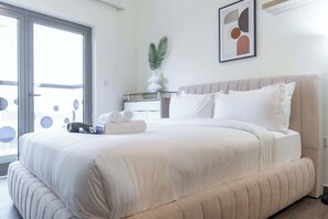 Apartment | 1 bedroom, Internet - JVC Apartment That Sleeps 4 With a Great Pool (Dubai)