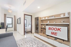Apartment | 1 bedroom, Internet - JVC Apartment That Sleeps 4 With a Great Pool (Dubai)