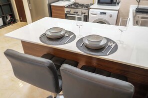 Apartment | 1 bedroom, Internet - JVC Apartment That Sleeps 4 With a Great Pool (Dubai)