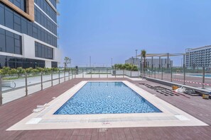 Studio | Internet - Elegant Studio at Azizi Riviera Sleeps 2 With Pool (Dubai)