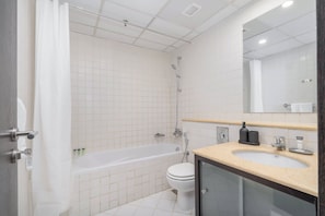 1 bedroom, Internet - Beautiful 1 Bedroom in Marina Sleeps 4 With Pool (Dubai)