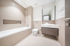 Apartment - 1 Bedroom in Creek Harbour Sleeps 4 With Balcony (Dubai)