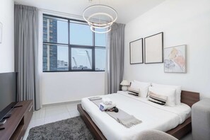 Studio | Internet - JVC Apartments Sleeps 2 in a Great Location (Dubai)