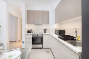 Apartment | 1 bedroom, Internet - Dubai Hills Sleeps 2 With Swimming Pool (Dubai)