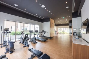 Apartment | 2 bedrooms, Internet - Dubai Creek Harbour Sleeps 4 With Swimming Pool (Dubai)