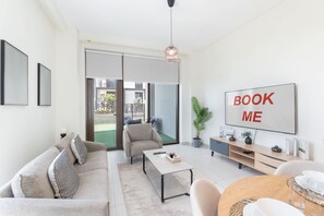 House - Dubai Creek Harbour Sleeps 4 With Swimming Pool (Dubai)