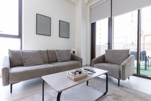 Apartment | 2 bedrooms, Internet - Dubai Creek Harbour Sleeps 4 With Swimming Pool (Dubai)