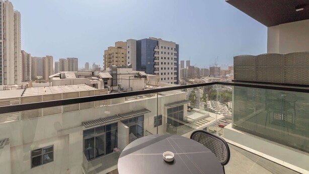 Internet - JVC Studio for 3 People With Swimming Pool (Dubai)