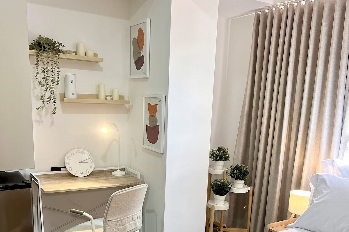 Basic Apartment | In-room safe, desk, laptop workspace, iron/ironing board