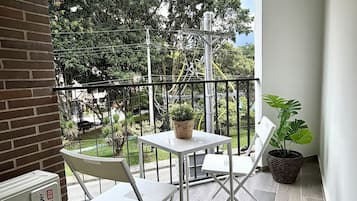 Deluxe-Apartment | Speisen im Freien