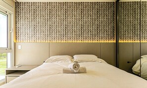 Basic Apartment | 3 bedrooms, desk - Sophisticated fit With 3 Suites Jurere Les403 (Florianópolis)