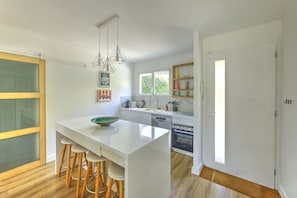 Fridge, microwave, oven, dishwasher