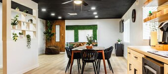 Kasa The Ridge – Desert Fun - 4 bedroom - 3 Bath - Pool Table - Mini Golf