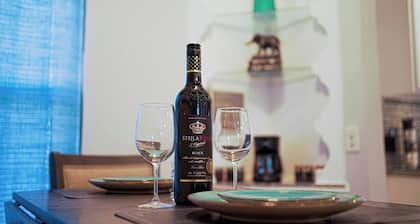 Comfort stay, with Luxe feel. Come pamper yourself