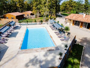 Pool - Authentic Stay in Dordogne – Comfortable Cottage with Heated Pool (Thenon)