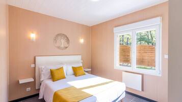 2 quartos, ferros/tábuas de passar roupa, Wi-Fi, roupa de cama