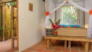 豪華雙人房, 花園景 | 房內夾萬、床單