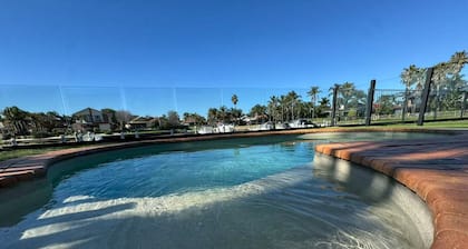 6-Bed Lake Escape for Families & Friends