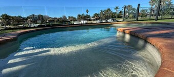 6-Bed Lake Escape for Families & Friends