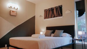 3 slaapkamers, een strijkplank/strijkijzer, gratis wifi, beddengoed